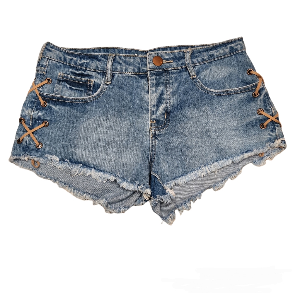 The Frayed Mid Rise Womens Denim Shorts with Leather Detail Size 4